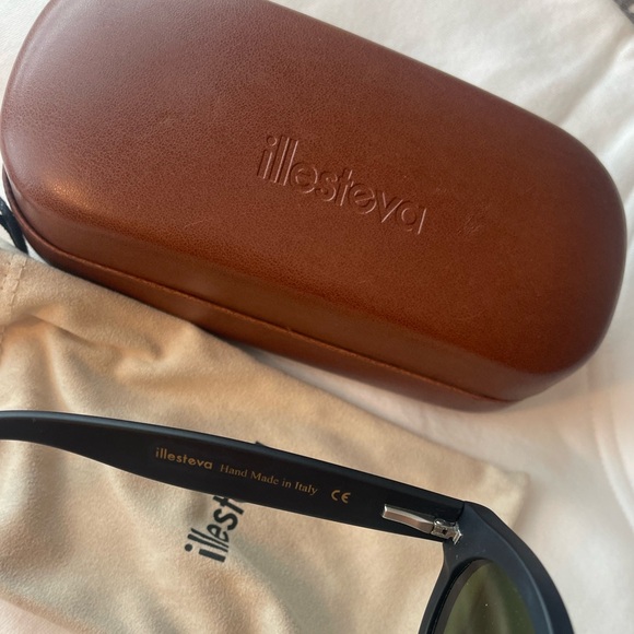 Illesteva Sunglasses - Picture 2 of 7